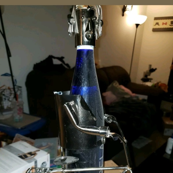 Brubaker Metal Wine Bottle Holder Bicycle Bolts - Picture 4 of 7